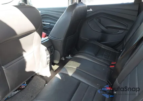 2014 Ford Escape Titanium z USA, uszkodzony, nr VIN 1FMCU0J91EUB40455